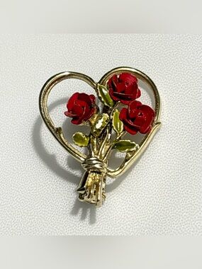 Beautiful Red Rose Gold Tone Heart Brooch